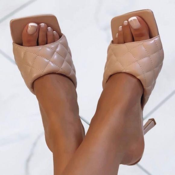 Shoes - !! NEW !! SQUARE TOE Quilted Mules in Nude